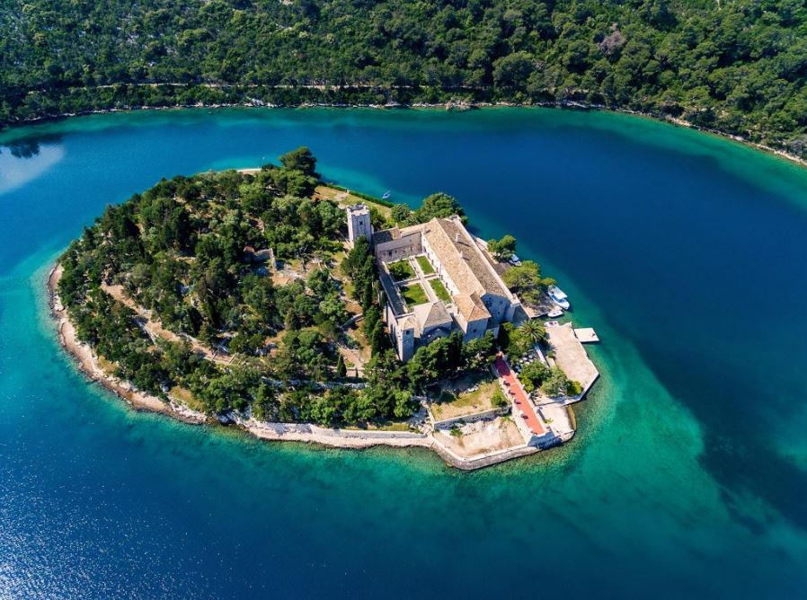 Острова хорватии сколько стоит внж в болгарии