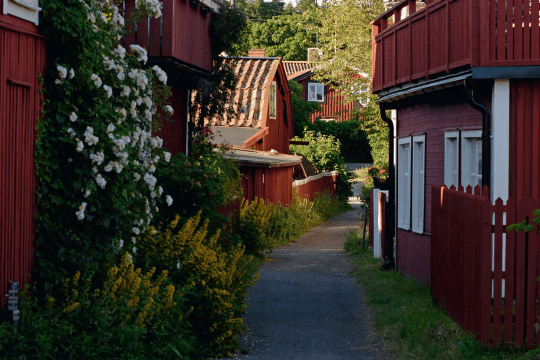 Pisikeses Sandhamnis pole ühelgi tänaval nime ega majal numbrit, post ootab igal hommikul postkontoris ja taksot pole autovabal saarel niikuinii võimalik kuhugi tellida. Foto: Silvia Pärmann
