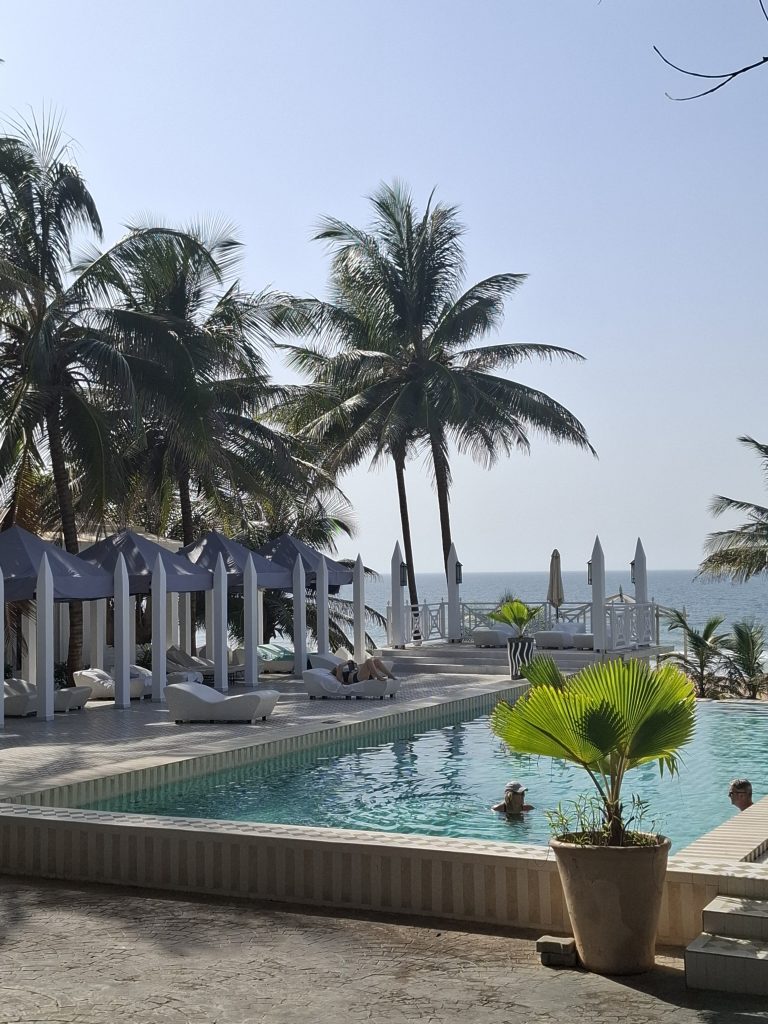 Coco Ocean Resort and Spa basseiniala