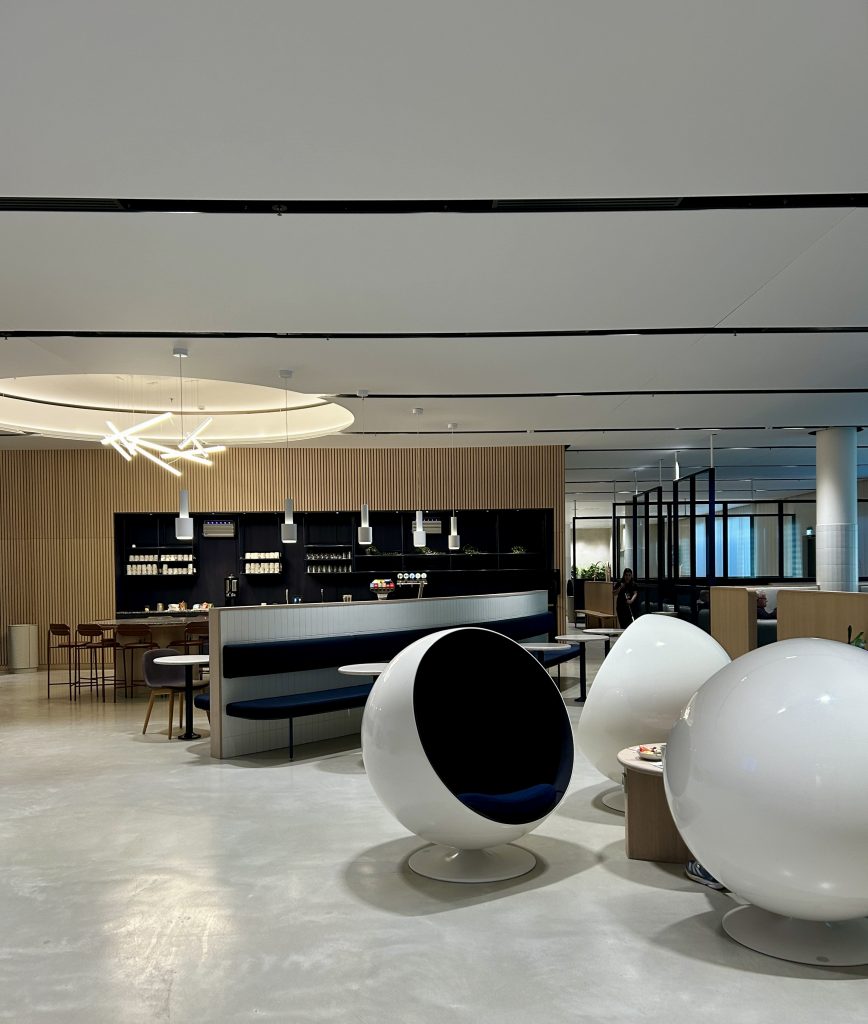 Finnairi äriklassi Lounge mitte-Schengeni alas