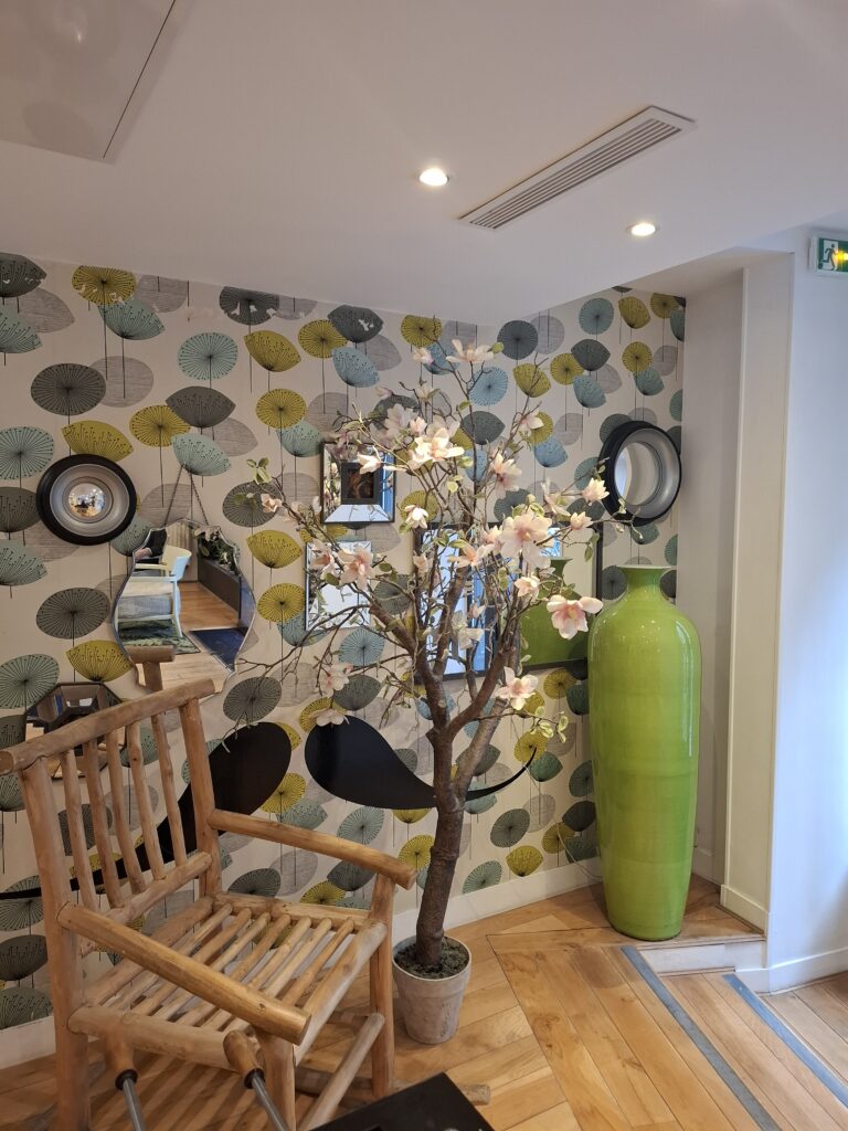 Astotel George lobby