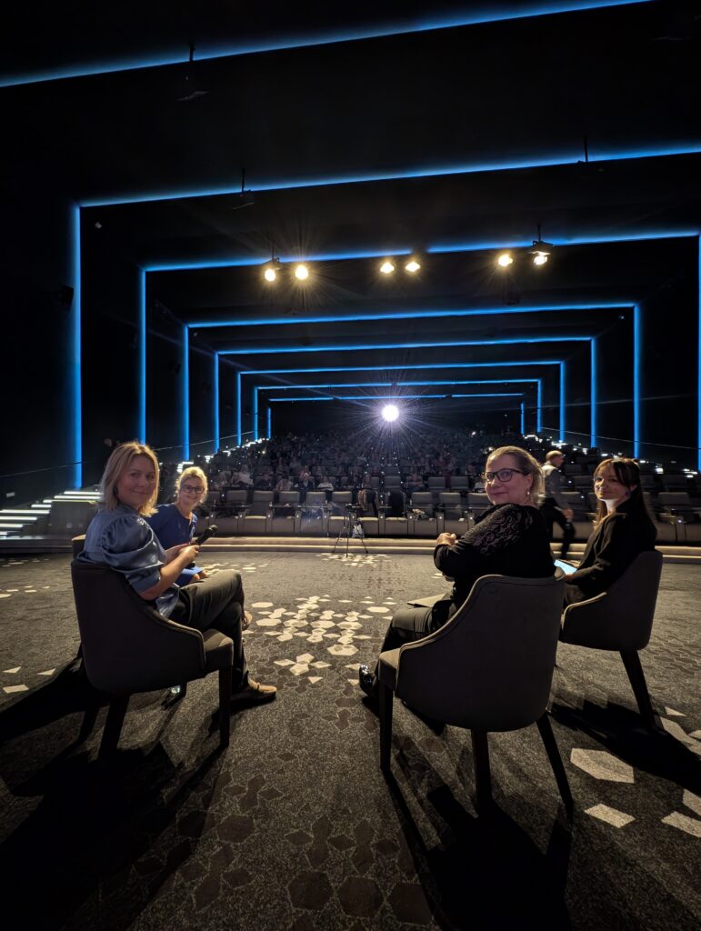 Estraveli kruiisiõhtu kinos