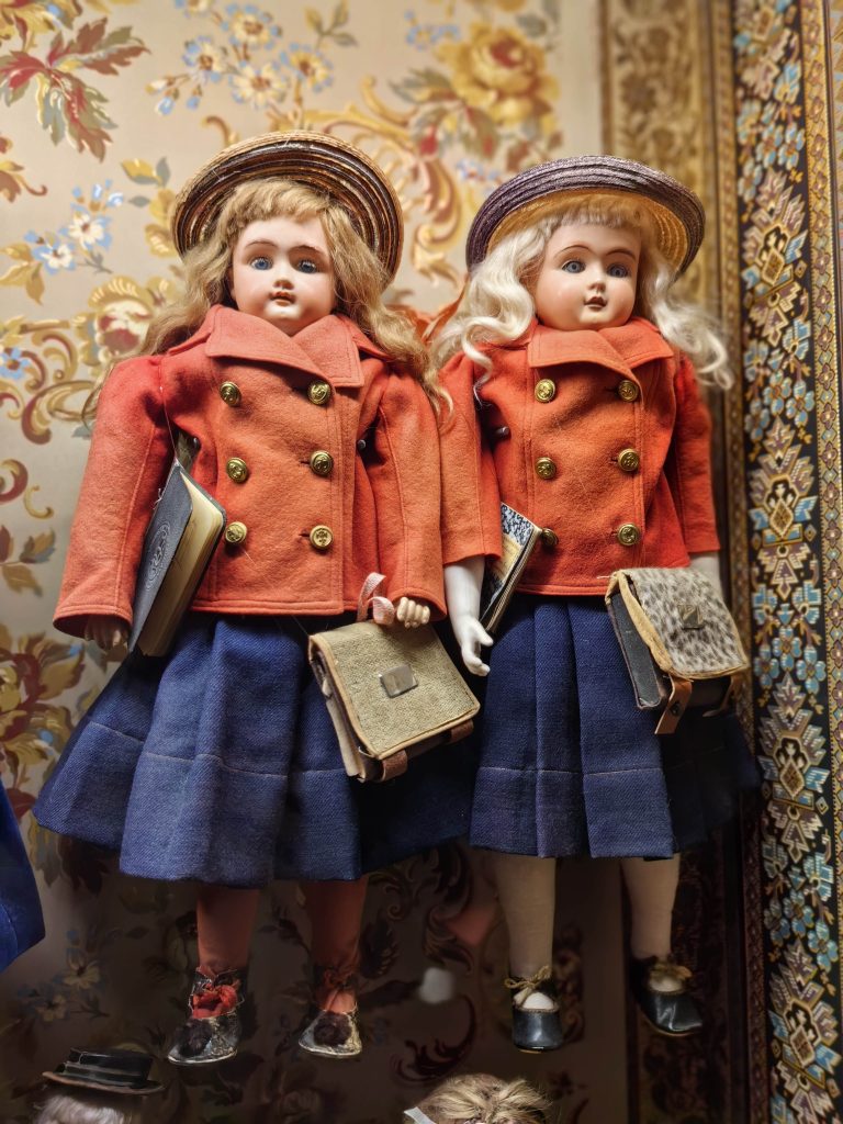 Kaksiknukud Stockholmi Mänguasjamuuseumis