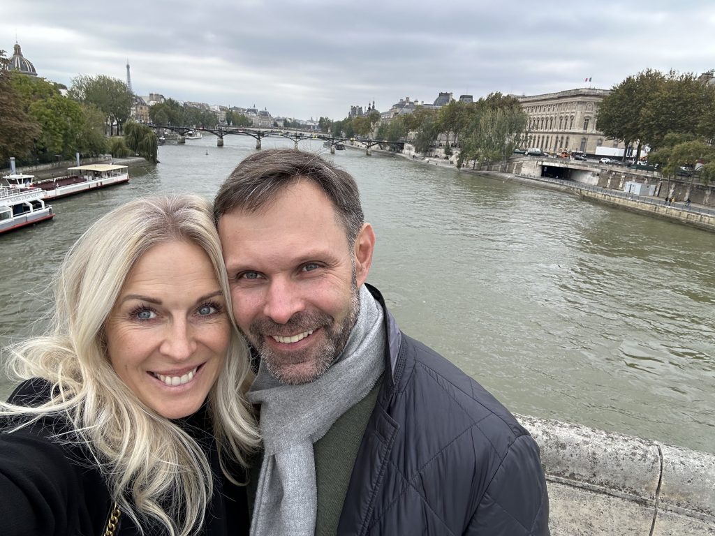 Lilia koos kaasaga reisil