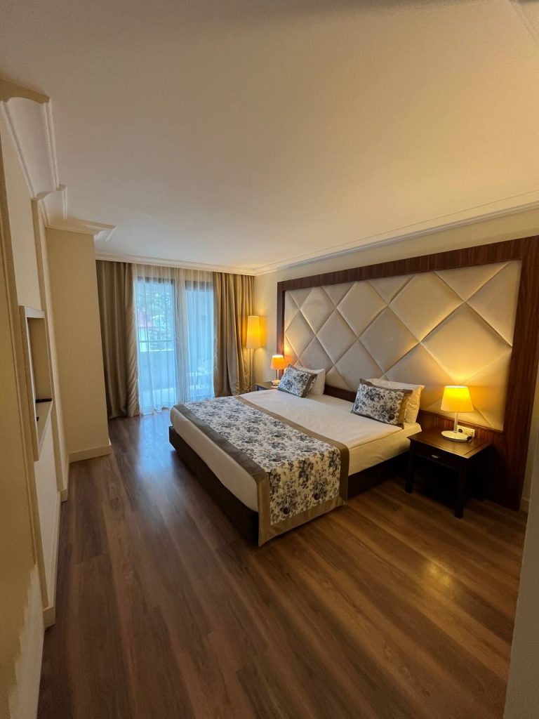 Seven Seas Hotel Life