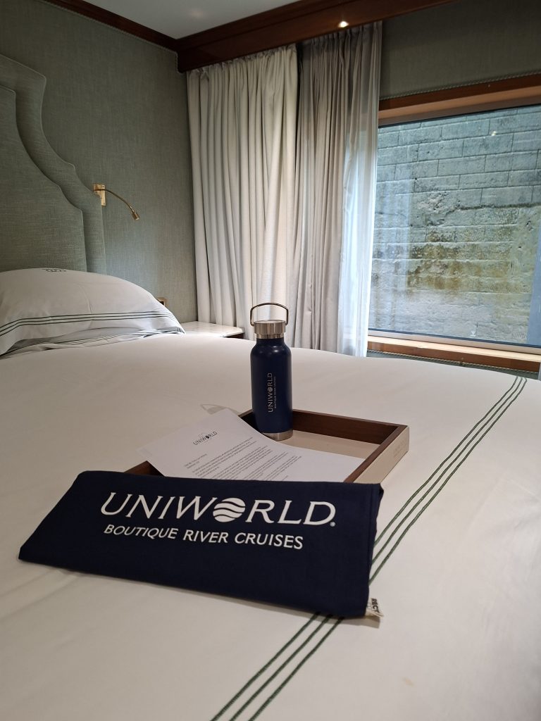 Uniworldi kruiisilaeva kajut