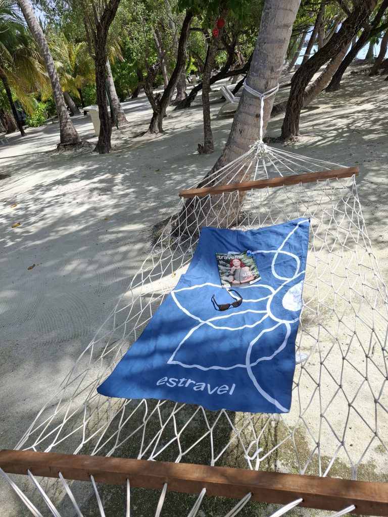 Adaaran Hudhuran Fushi Estravel on kohal