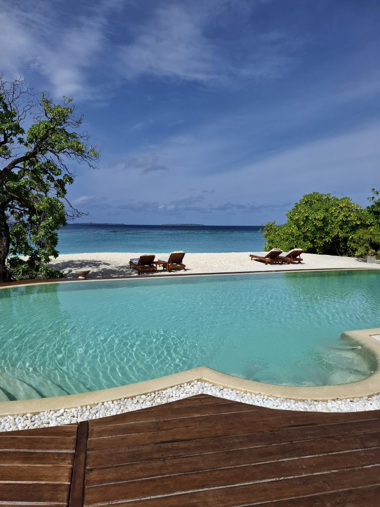 Adaaran Meedhupparu water villade bassein