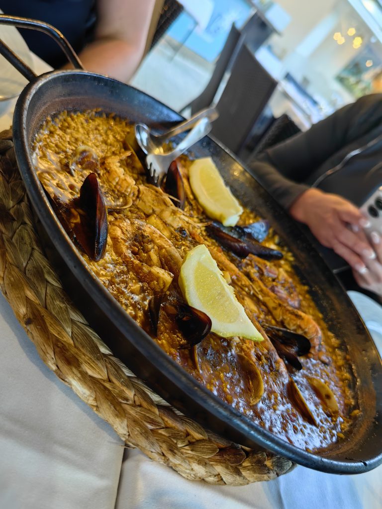 Cambrilsi õhtusöögi hõrgutav paella