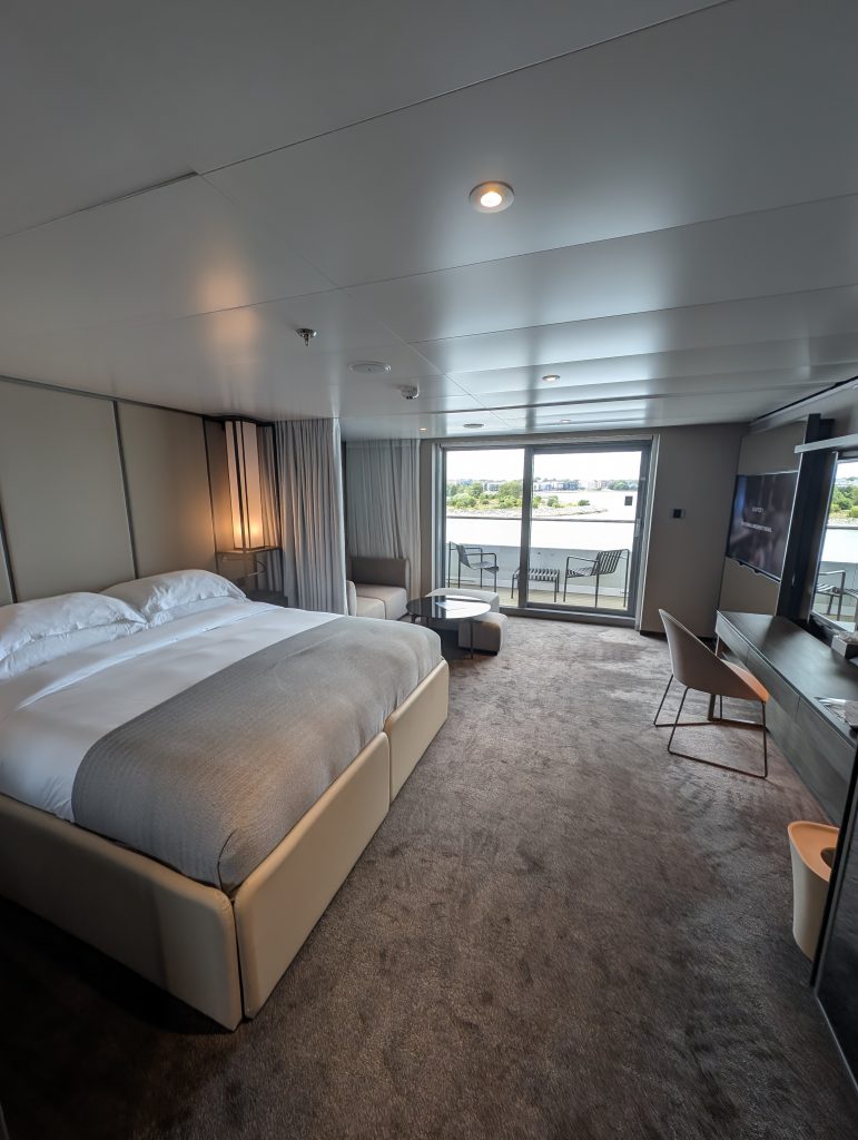 Scenic Eclipse II deluxe suite