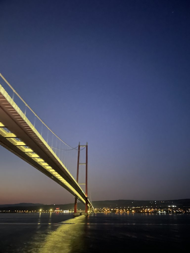 Öine sild Türgis teel Istanbuli