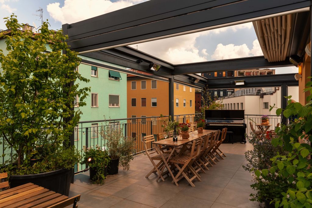 Bob W, Milano Ticinese
