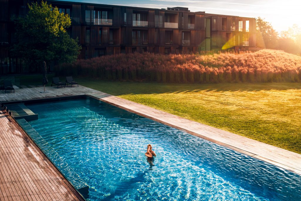 Lanserhof, bassein