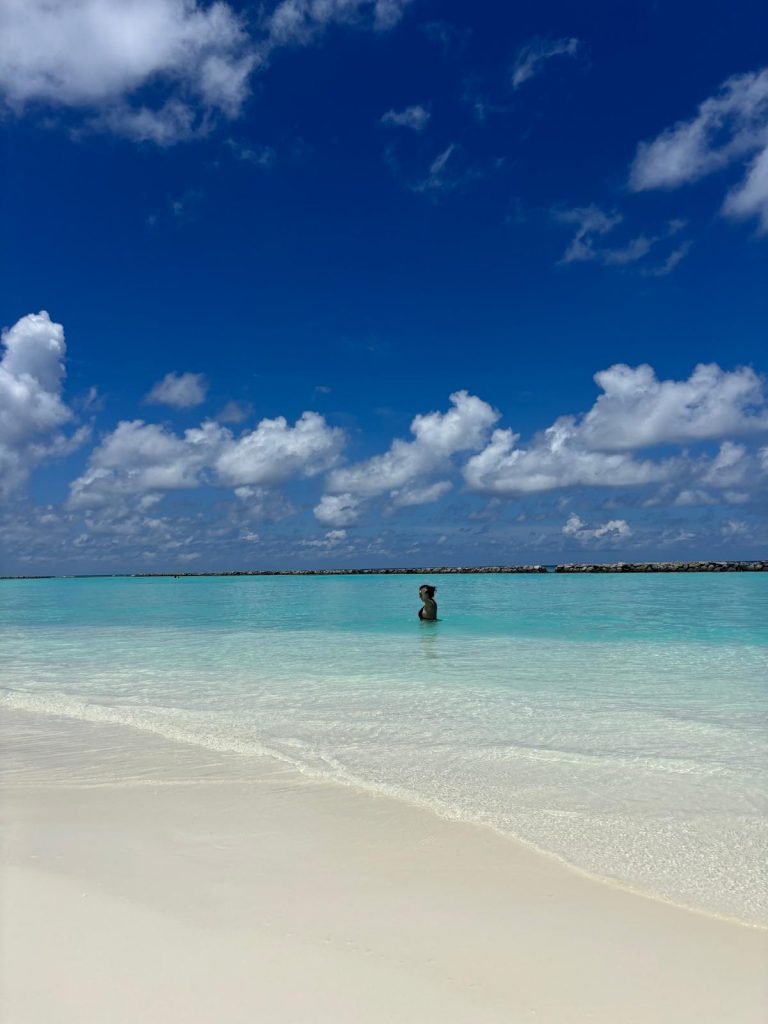 Kristel, Maldiivid